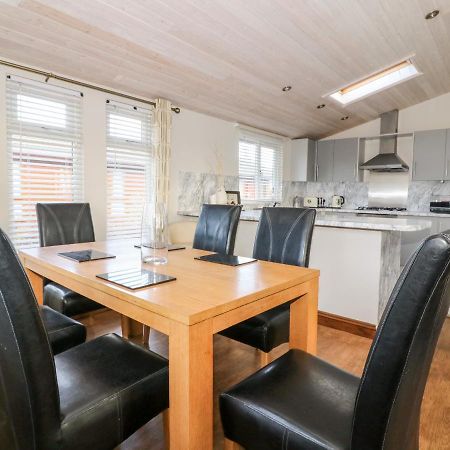 Oakwood Lodge York Eksteriør bilde